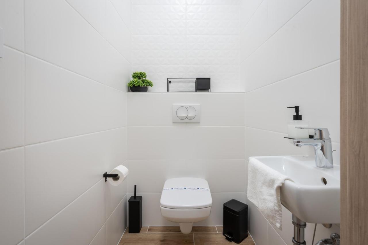 Westside River Apartment Budapest Ngoại thất bức ảnh