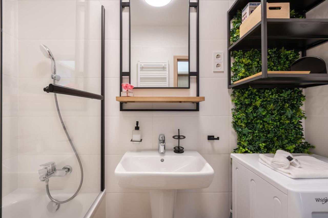 Westside River Apartment Budapest Ngoại thất bức ảnh